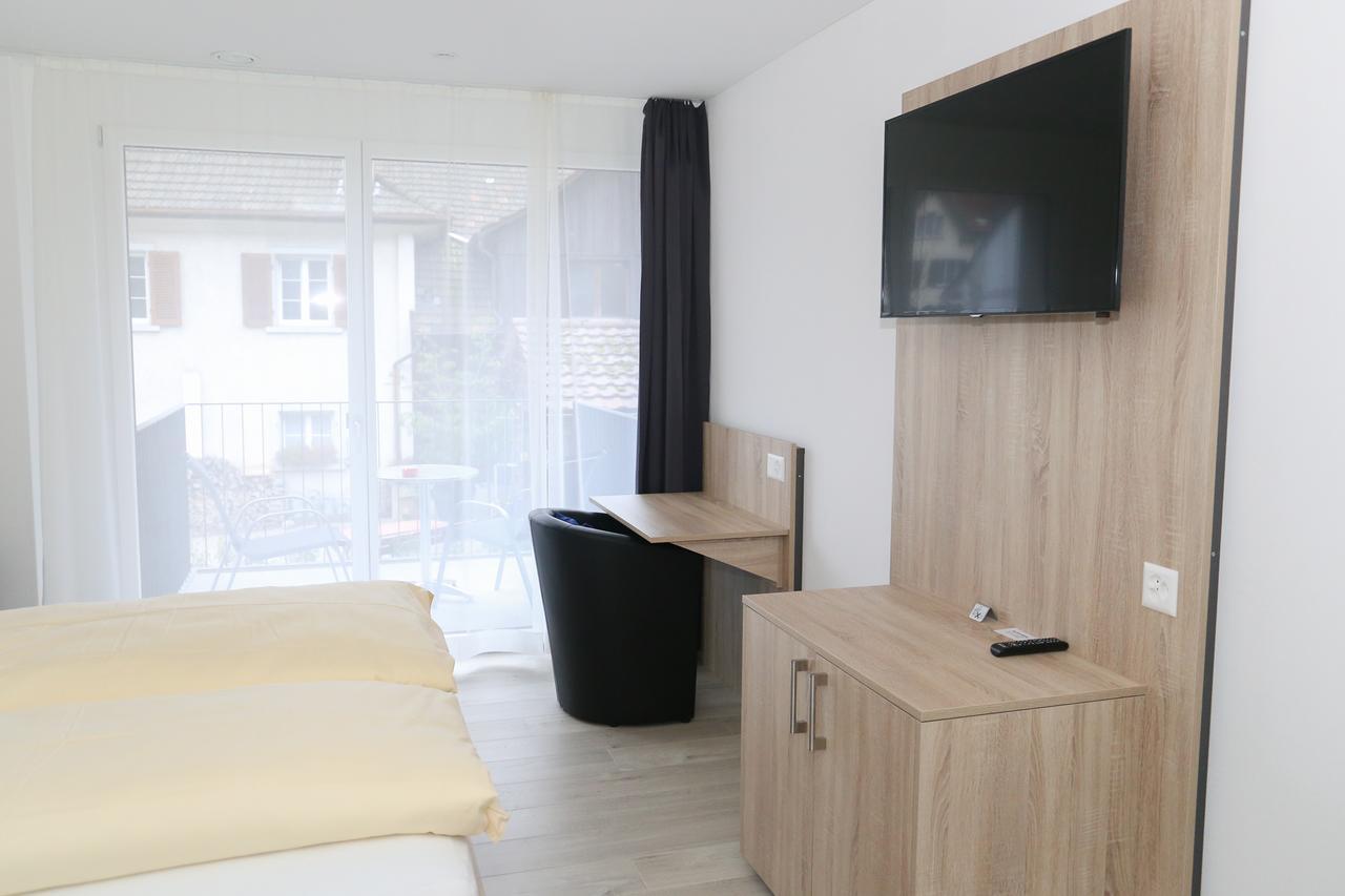 Hotel Traube Garni Kuttigen Extérieur photo